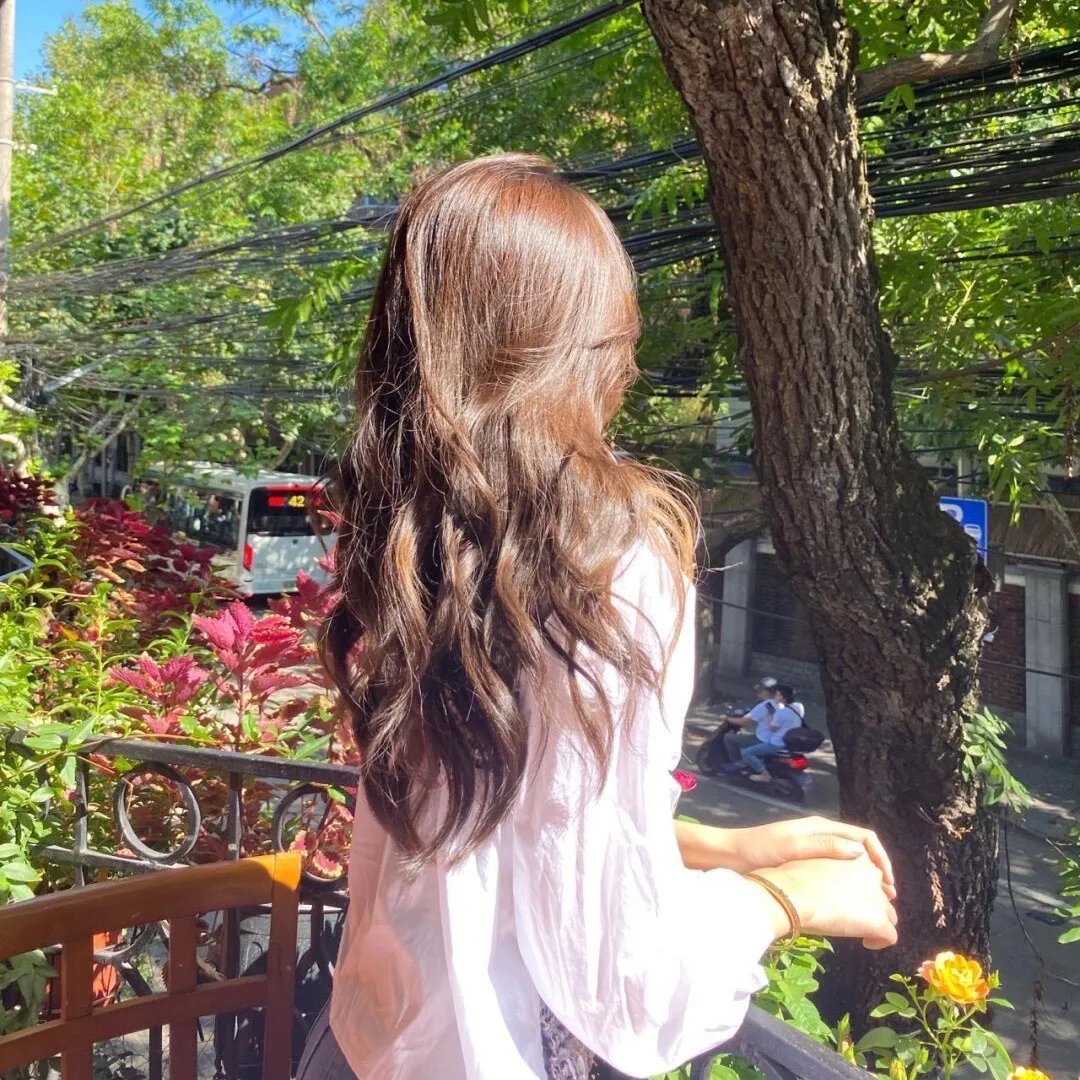 偷情网站泄密事件：性、谎言与丑闻